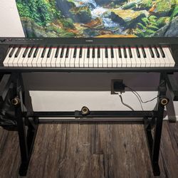 Yamaha Piano Keyboard
