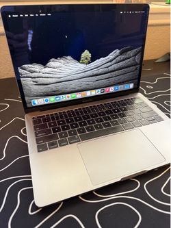 MacBook Pro 13” - 2017