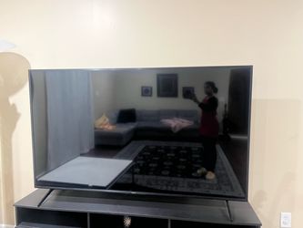 Sony Bravia 75-Inch 4K Smart TV – Excellent Condition