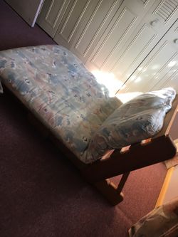 Therapeutic futon bed