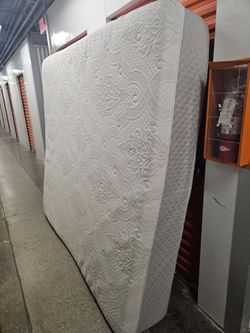 Beautiful king Size Mattress