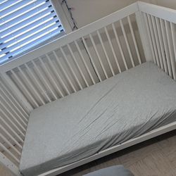 Toddler bed