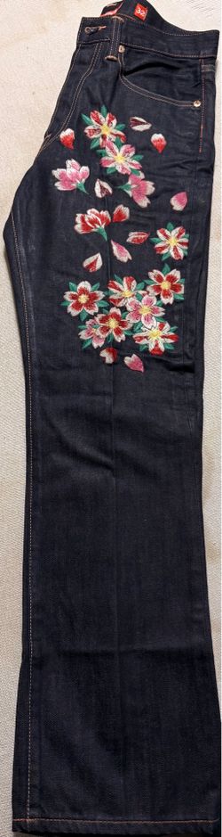 Ed hardy size 32