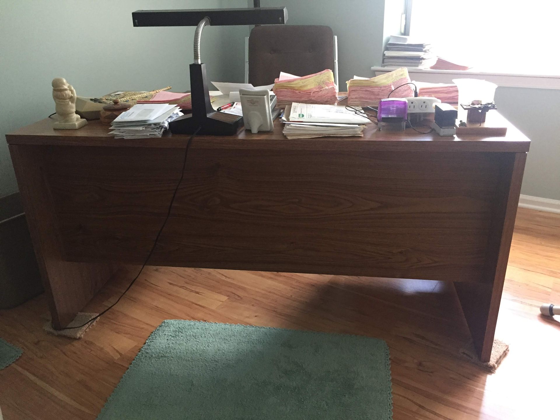 Office desk with 5 draws and cordenza and swivel chair