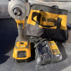 DeWALT  Impact Wtench