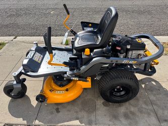 Cub Cadet ZT1 42IP Zero-Turn Mower