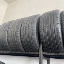 SET OF TIRE 285 45 22 PIRELLI 85% LIFE