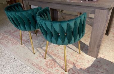 DINING CHAIRS / CHAIRS