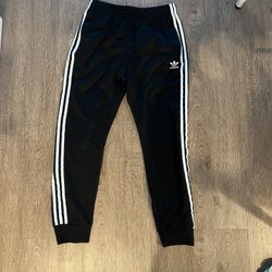 Adidas ESSENTIALS FLEECE 3-STRIPES TAPERED CUFF PANTS