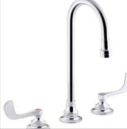 Kohler Triton 2-Handle 8" Widespread Faucet In Chrome