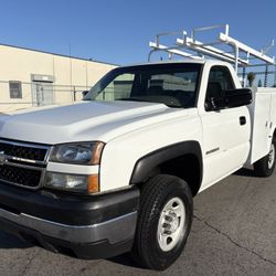 2006 Chevy Silverado 2500HD Utility Bed Very Clean Runs Perfect