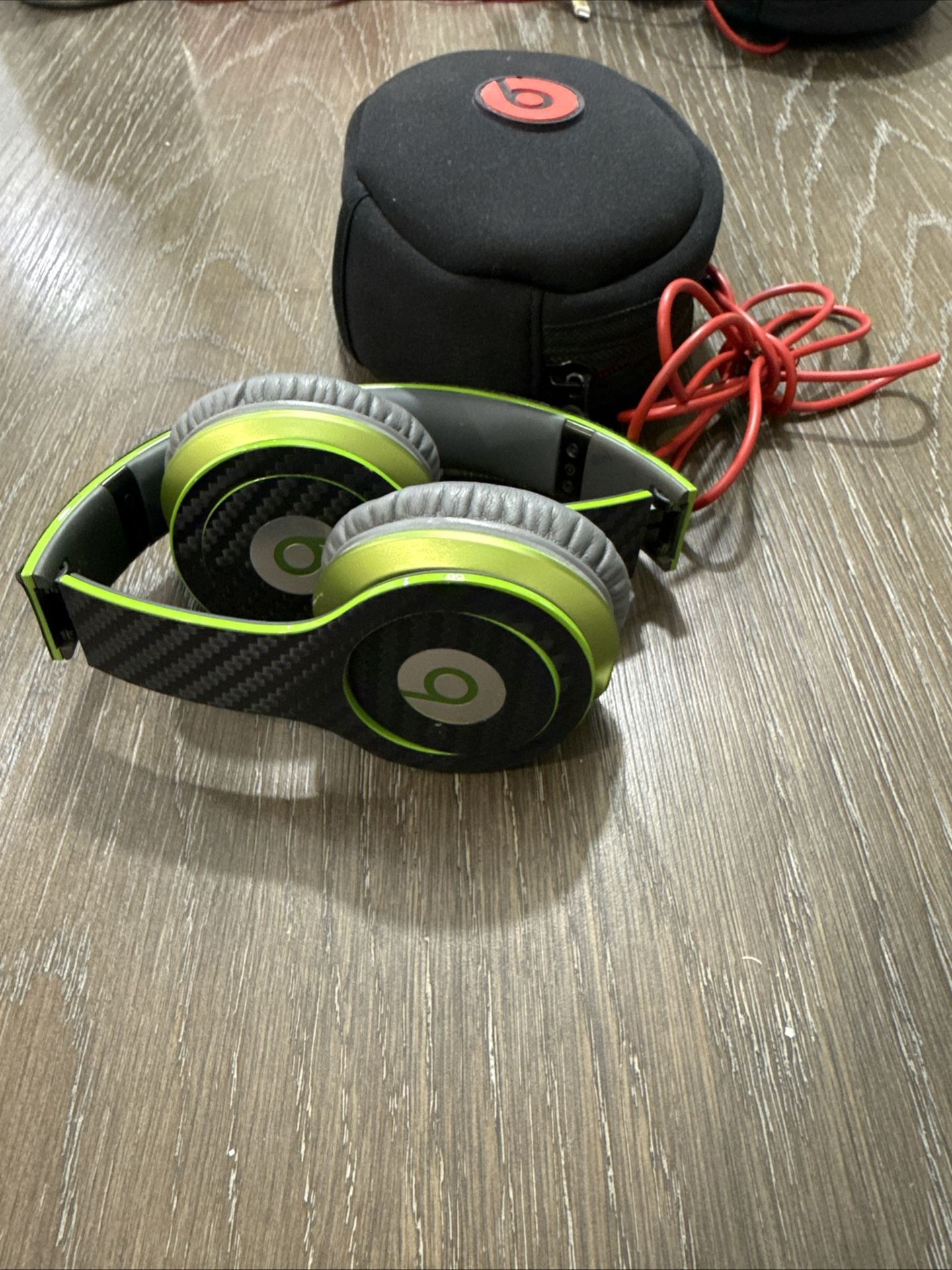 Beats by Dr. Dre Solo HD Wired Headband Headphones - Green Carbon Fiber Decal