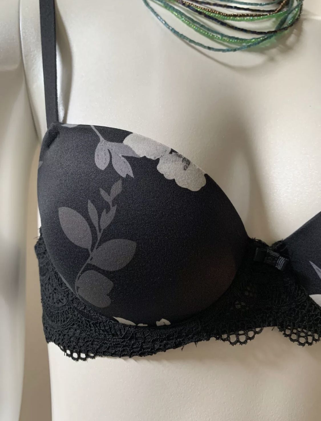NEW 32AA Daydream Light Lift Floral & Lace DEMI T-Shirt BRA Racerback +  Convertible for Sale in Katy, TX - OfferUp
