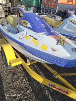 Parting A 95 Yamaha Raveraider jetski Read Description