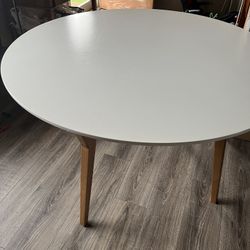 Dining room table S. Everett