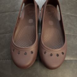 Croc Flats 