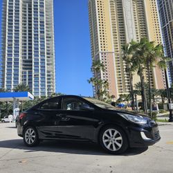 2012 Hyundai Accent