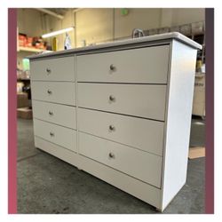 8 drawers dresser  / Eight drawers dresser