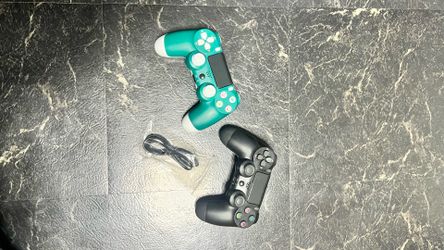 PS4 DualShock 4 Controllers – Teal and Black
