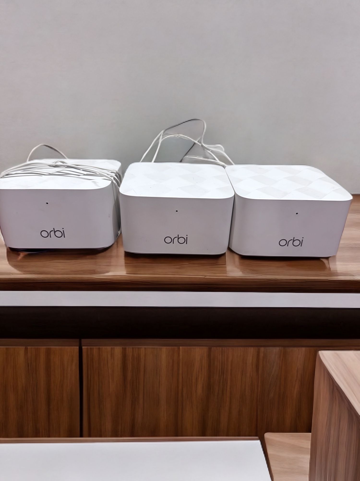 NETGEAR Orbi RBK13 AC1200 Mesh WiFi System