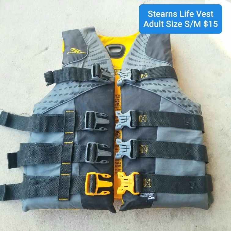 Stearns Life Jacket/ Life Vest Adult Size S/M Weight 90 Lbs+