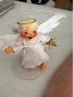 ANNALEE 6 INCH ANGEL HOLDING STAR