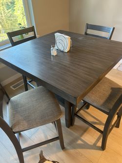 Dinning Room Table