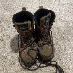 Kids Size 4 Waterproof And Insulated Hunting Boots 