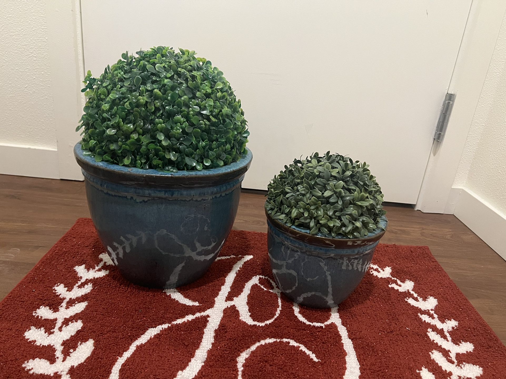 Plant Holders With Fake Plants