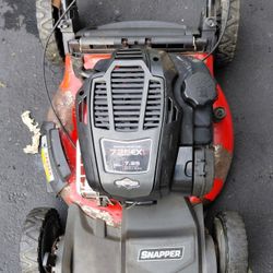SNAPPER LAWN MOWER RUNS GREAT, BUT SELF PROPELLED NEEDS TO BE REPAIRED.