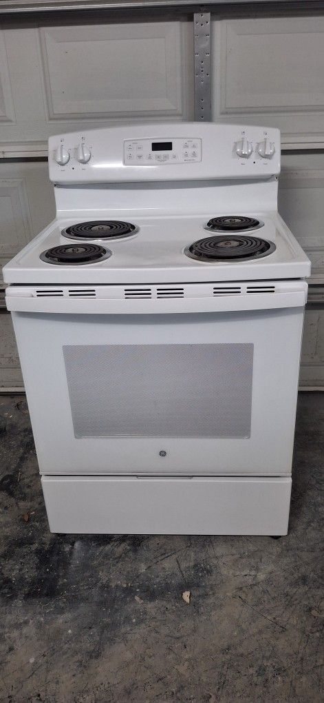 GE Electric Stove