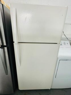 Kenmore 30" Top-Freezer Refrigerator