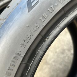 Pair of 2 Continental ExtremeContact DWS 06 225/45/17 ( 91 W ) with excellent tread 