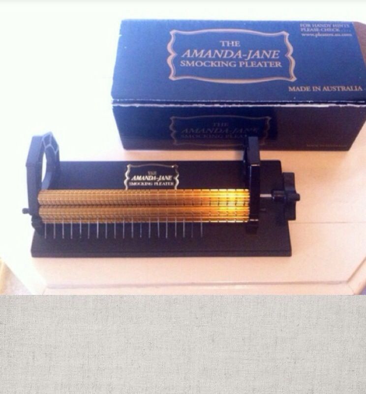 Amanda-Jane smocking pleater
