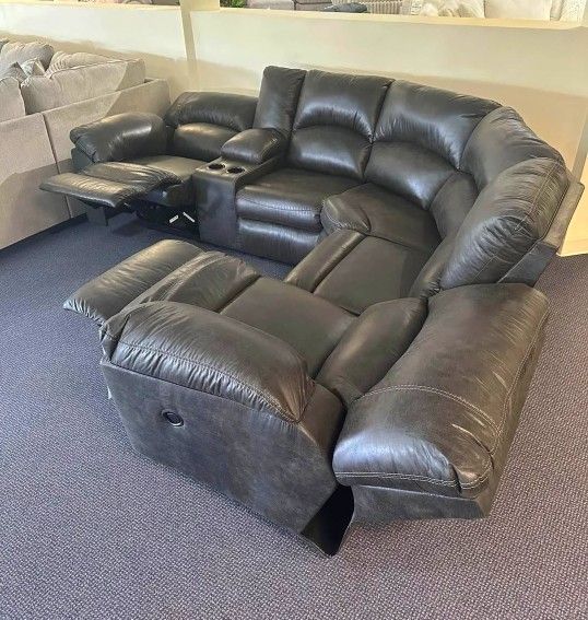 Tambo Reclining Sectional Couch W Center Console ⭐$39 Down Payment with Financing ⭐ 90 Days same as cash