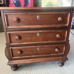 Broyhill 3 Drawer End Table