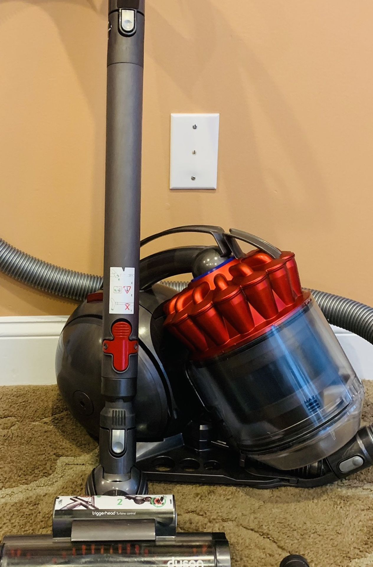 Dyson DC 39 canister vacuum cleaner