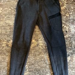 Nike Men’s Sportswear Tech Pants Joggers Small