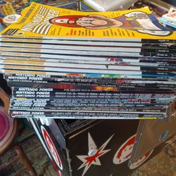 Nintendo Power Magazines x20& Gameinformer Magazines x3