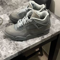 Trying To Sell Jordan 4s