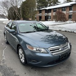 2010 Ford Taurus