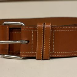 Women’s Caramel Leather Curved Belt