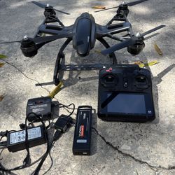 Typhoon Drone UNEEC Q5004k