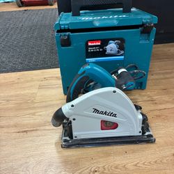 Makita Circular Saw 211516