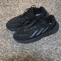 Black Yeezys 