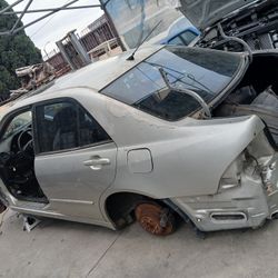 2001-05 LEXUS IS 300 PARTS!!! PARTING OUT!!