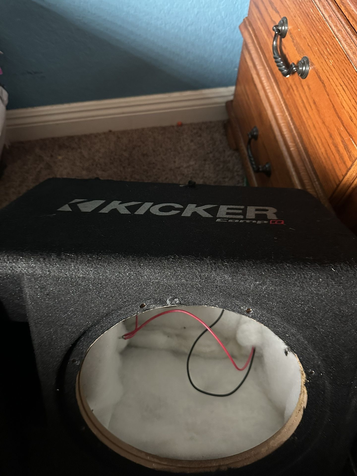 kicker comp r box with wires