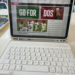 Apple iPad A16 128 GB with keyboard 