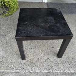 Free End Tables 2 Of Them