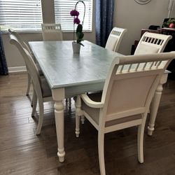 Kitchen Table/Dining Table
